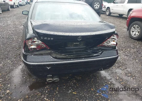 2007 Mercedes-Benz C 230 Sport z USA, uszkodzony, nr VIN WDBRF52H77F927301